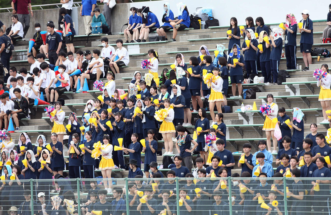 久慈東対一関一　最後まで勝利を信じエールを送る久慈東応援団（撮影・木村有優）