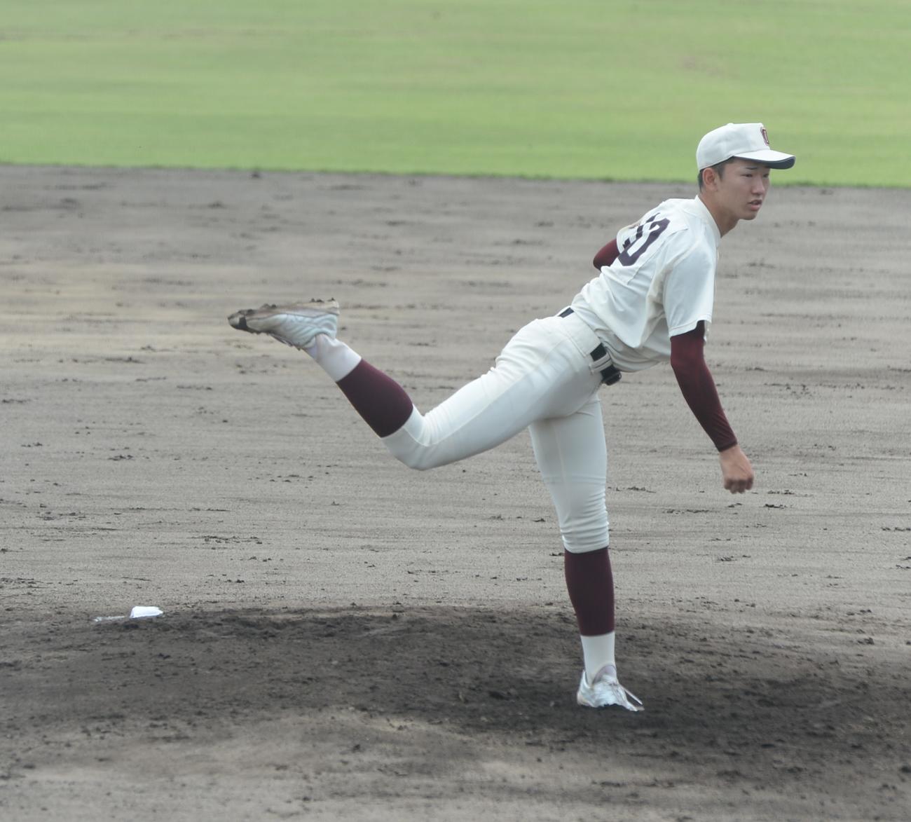 古賀竟成館対福岡大大濠　先発した福岡大大濠・平川絢翔（撮影・佐藤究）