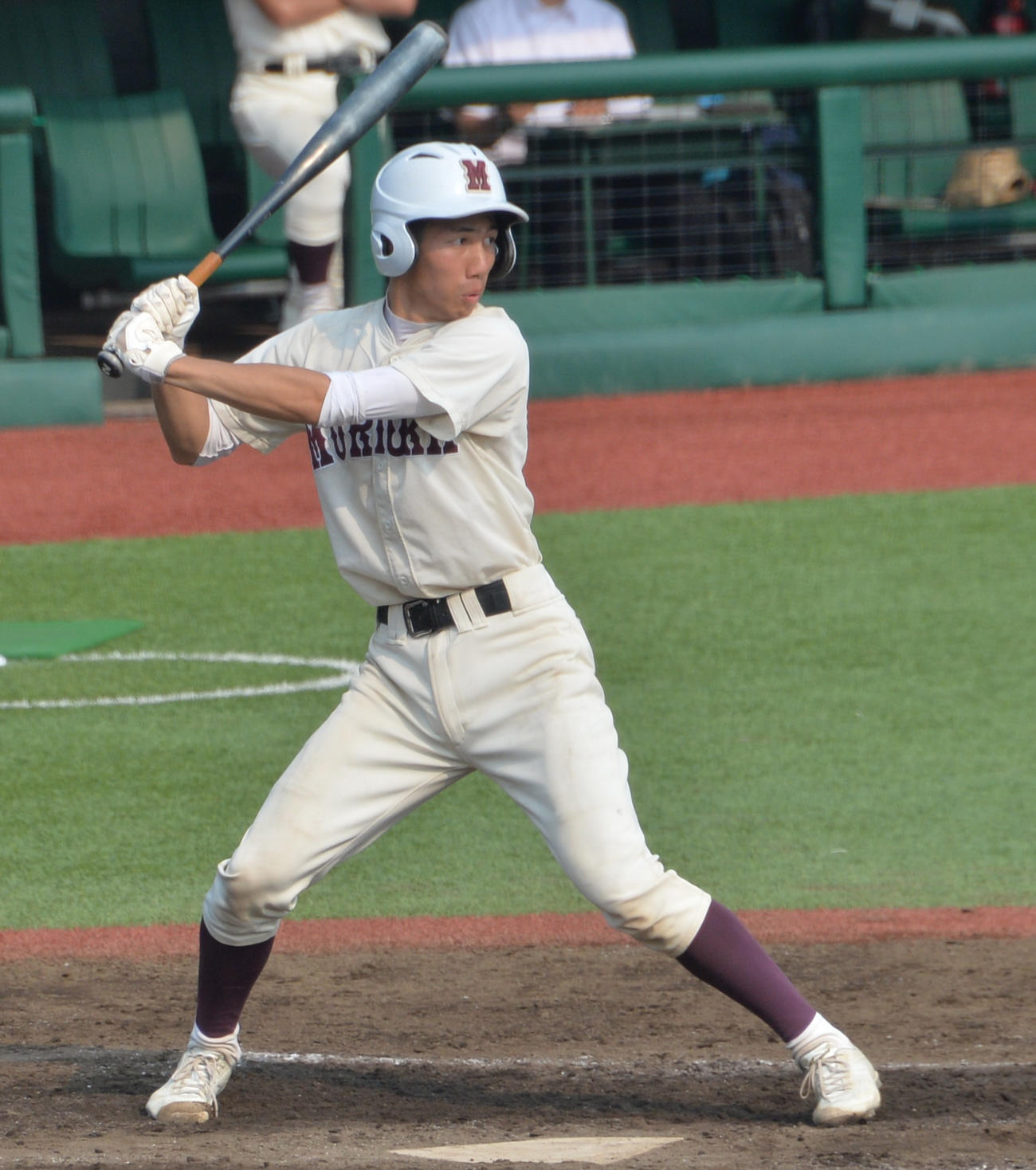 盛岡一対花北青雲　5回2死一、二塁で先制の右前適時打を放つなど、2安打1打点を挙げた盛岡一・安斎（撮影・濱本神威）