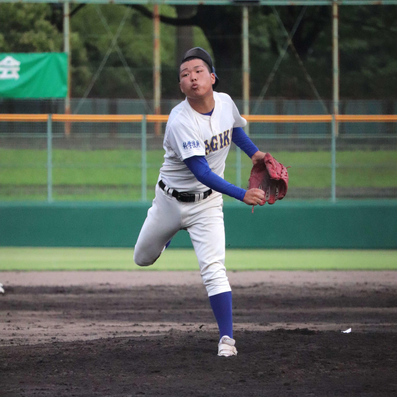 淡路戦の9回から登板した、科学技術・芝（3年）