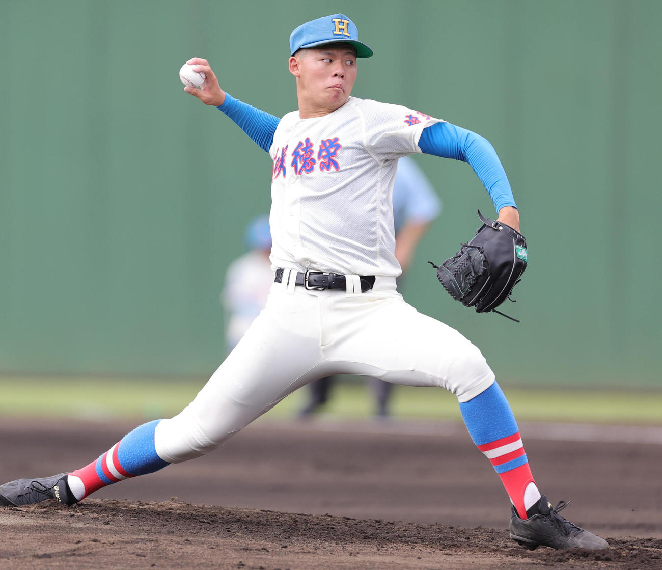 花咲徳栄対越谷東　花咲徳栄先発の和久井（撮影・野上伸悟）
