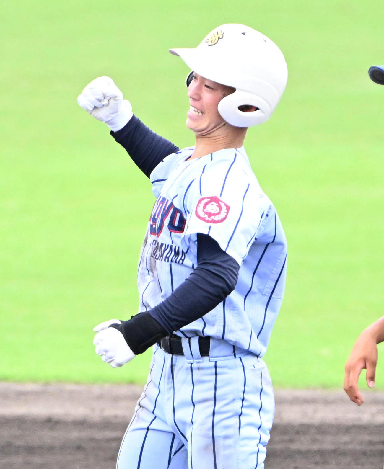 伊川谷対篠山産　3回裏篠山産1死一塁、篠山産・柳川瀬温人は左適時打を放つ（撮影・石井愛子）