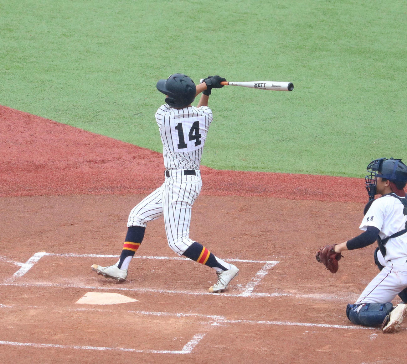 淑徳巣鴨対帝京　1回裏帝京2死満塁、2点適時打を放つ池田（撮影・水谷京裕）