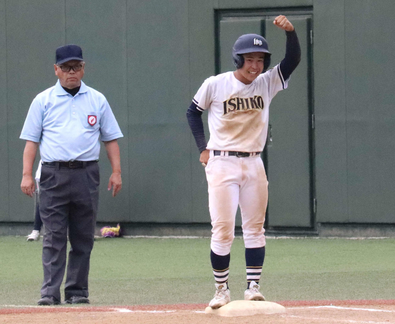 東北対石巻工　石堂が同点の右前適時打を放つ（撮影・黒須亮）　
