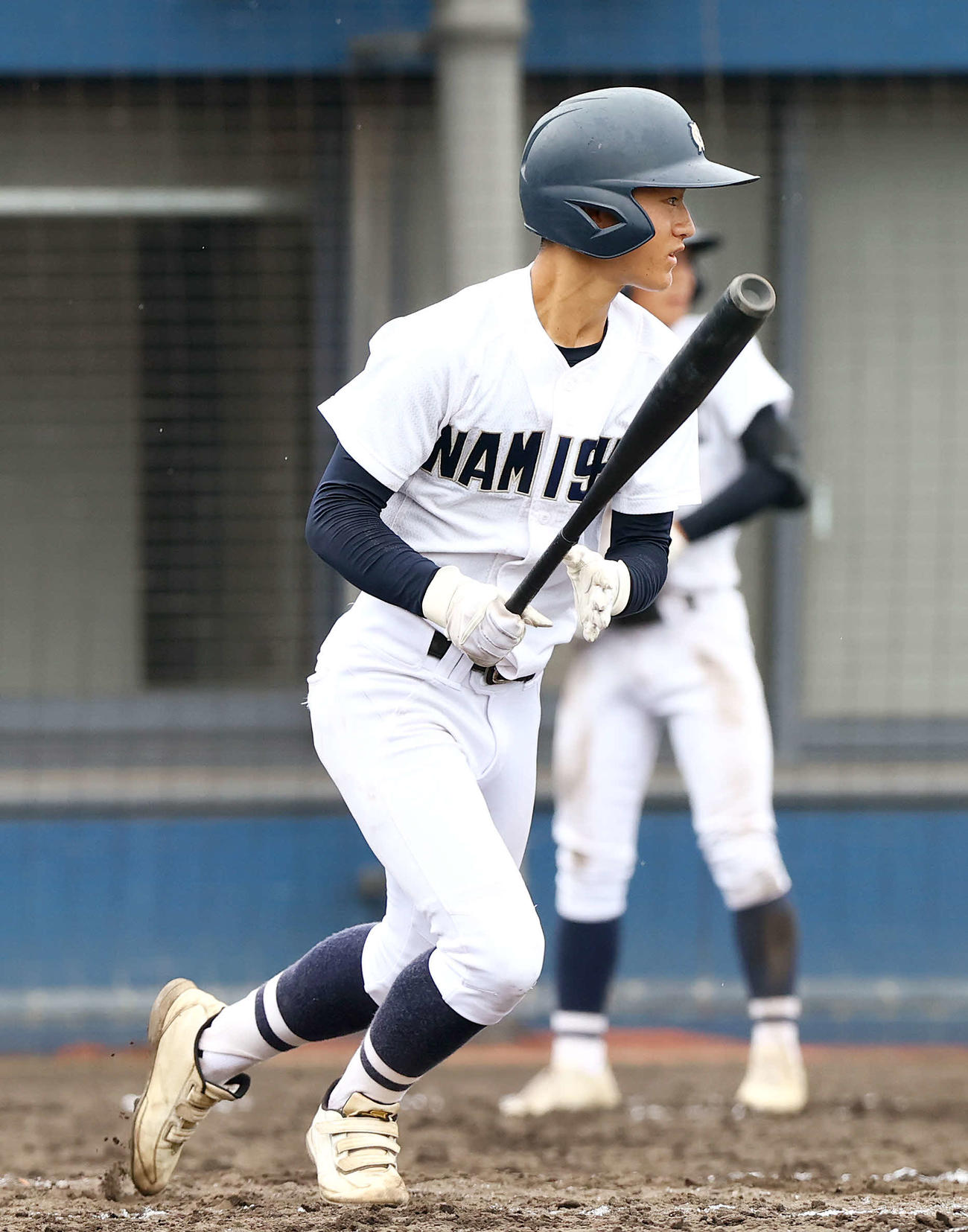 大体大浪商対桃山学院　3回裏大体大浪商2死満塁、若野は左前2点適時打を放つ（撮影・上山淳一）