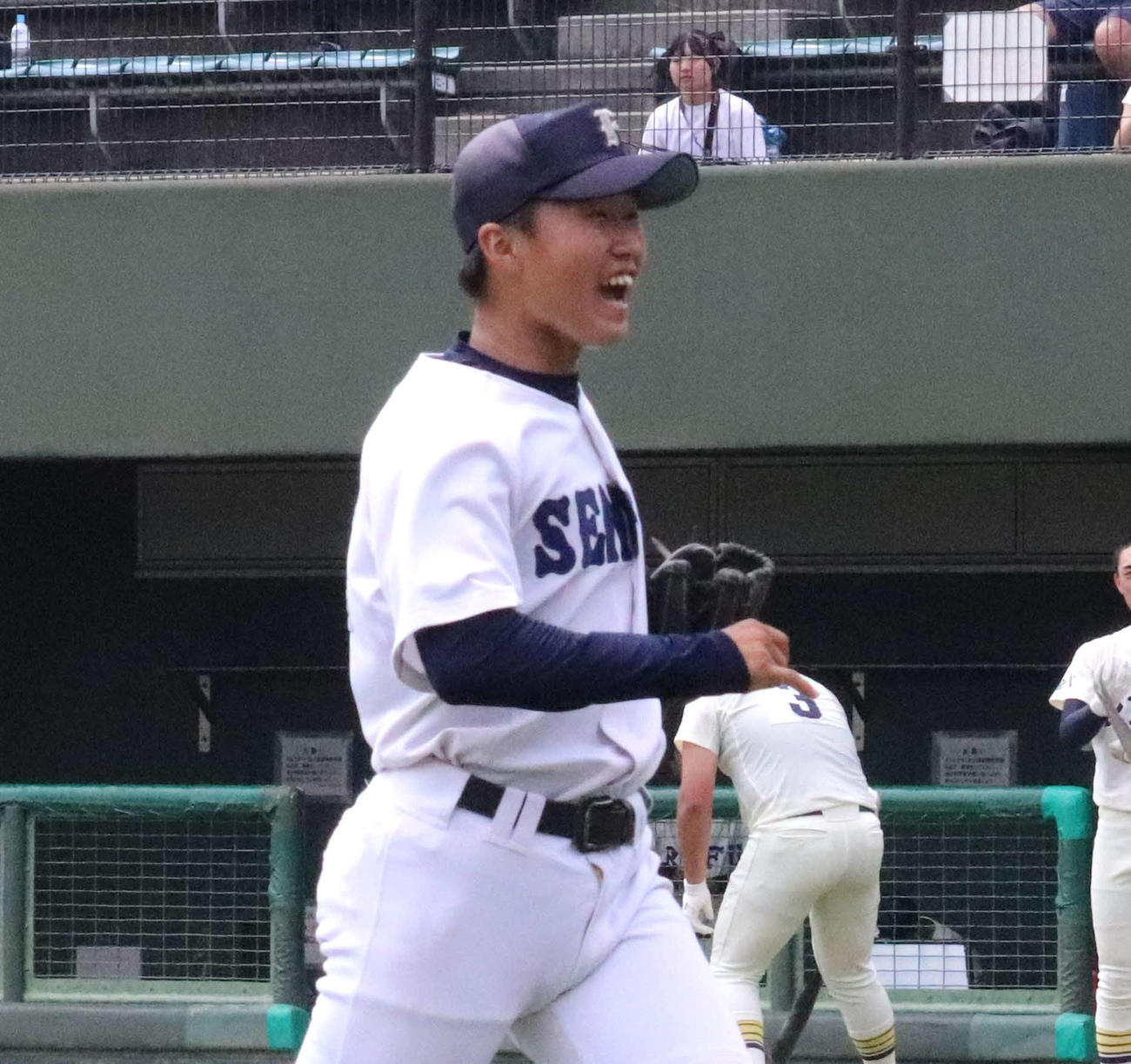 仙台一－利府　1回裏利府2死三塁、三振でピンチを切り抜けた仙台一・遠藤（撮影・黒須亮）