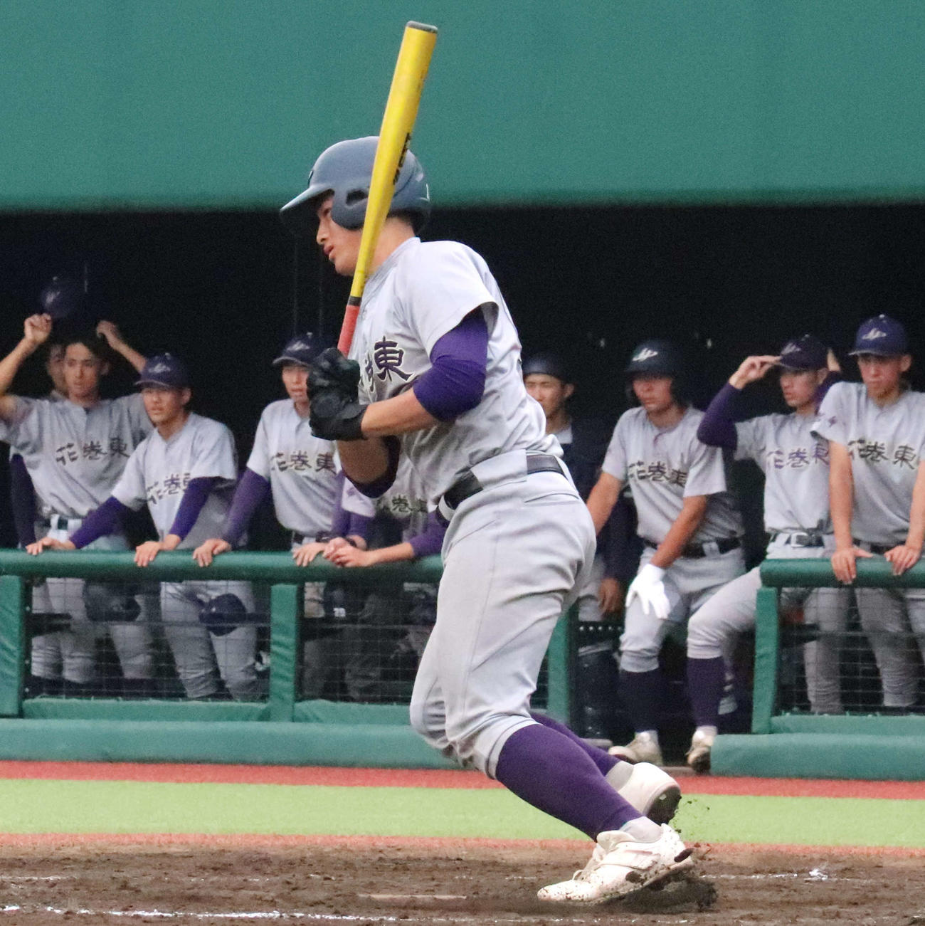花巻東対花巻農　花巻東対花巻農　4回裏花巻東2死、ドジャース大谷の日本ハム時代の応援歌に乗せられて高橋蓮太郎が安打を放つ（撮影・黒須亮）