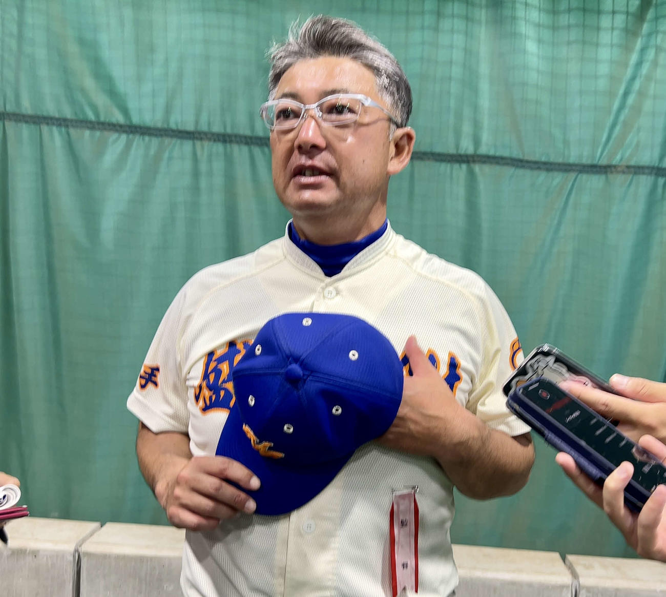宮古対盛岡大付　初戦を突破した盛岡大付・関口監督（撮影・黒須亮）