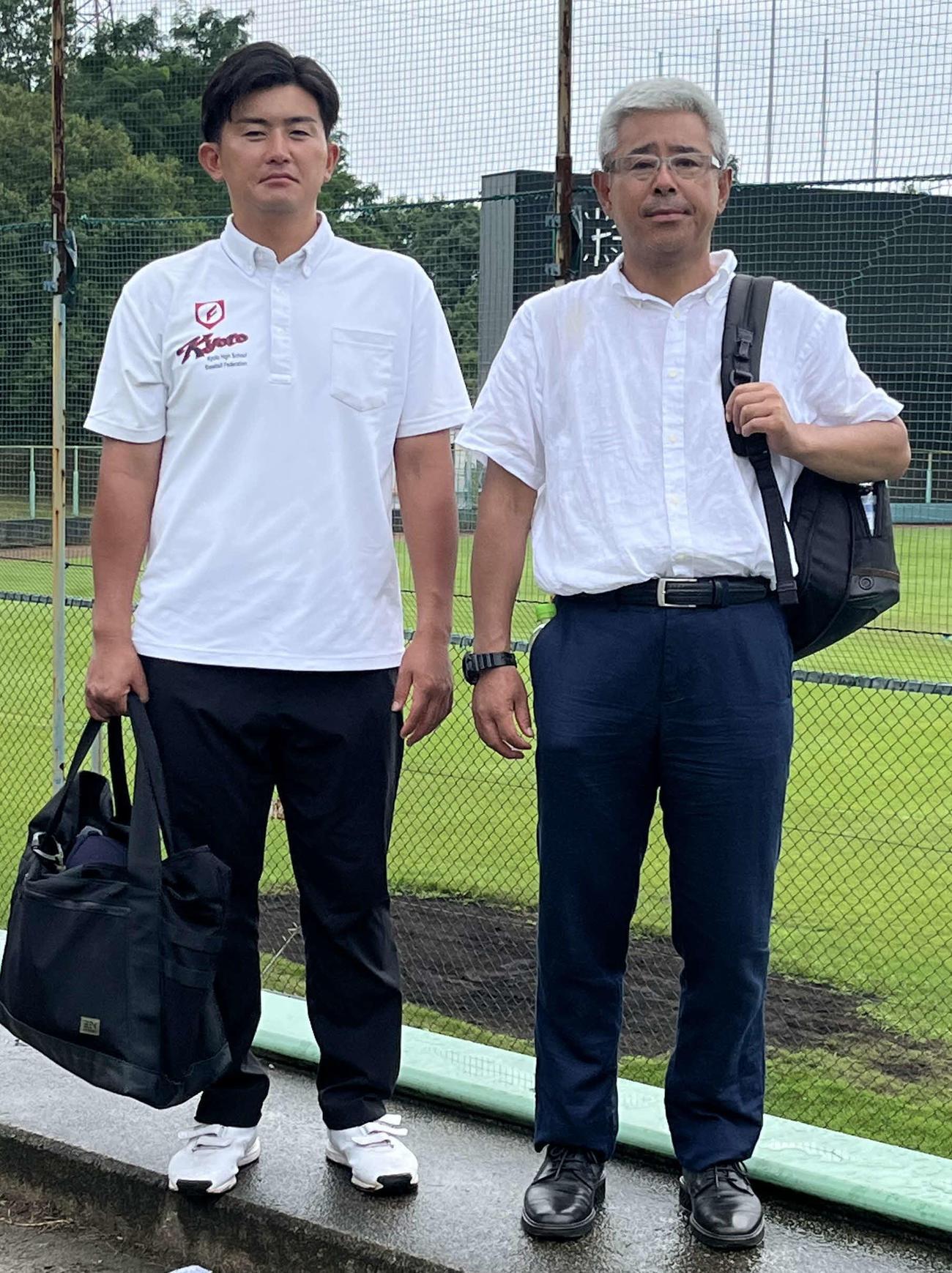 立命館・堂充部長（左）と京都先端科学大付・堂統部長（撮影・斉藤龍平）