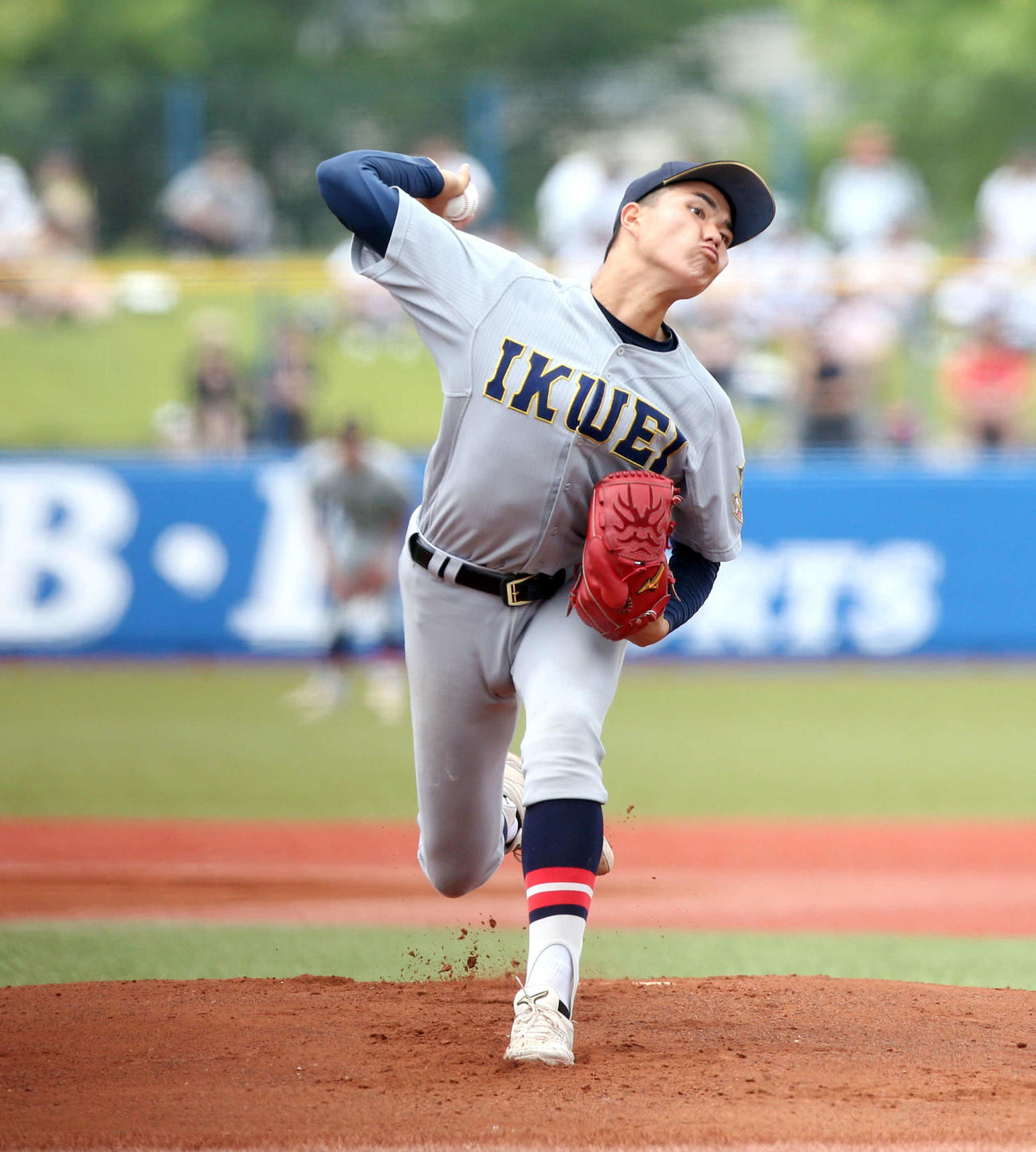 東北対仙台育英　先発の仙台育英・山口（撮影・木村有優）