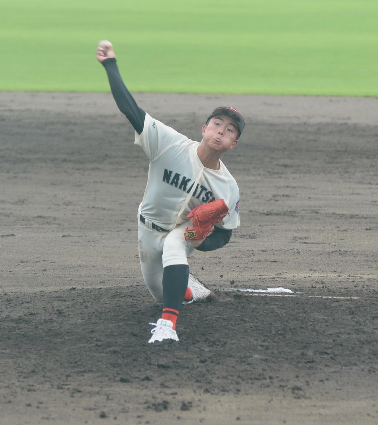 中津東対明豊　先発した中津東・金田（撮影・佐藤究）