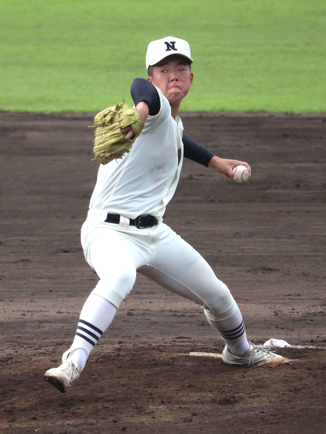 日大三対国士舘　先発し9回完投勝利を挙げた日大三・谷亀（撮影・佐瀬百合子）