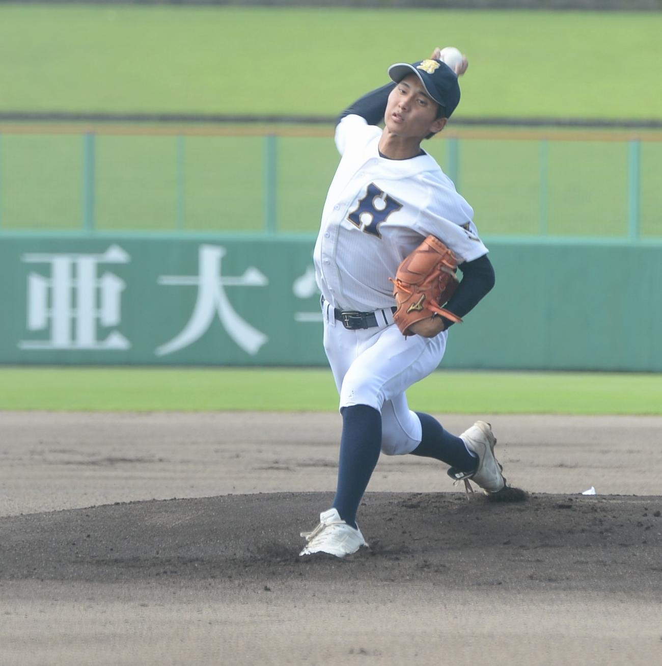 萩商工対早鞆　先発した早鞆・藤村剛（撮影・佐藤究）