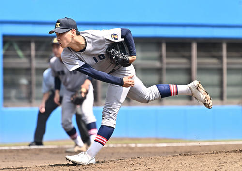 昨夏甲子園優勝の慶応敗れ連覇ならず 桐蔭学園のアンダースロー杉本を