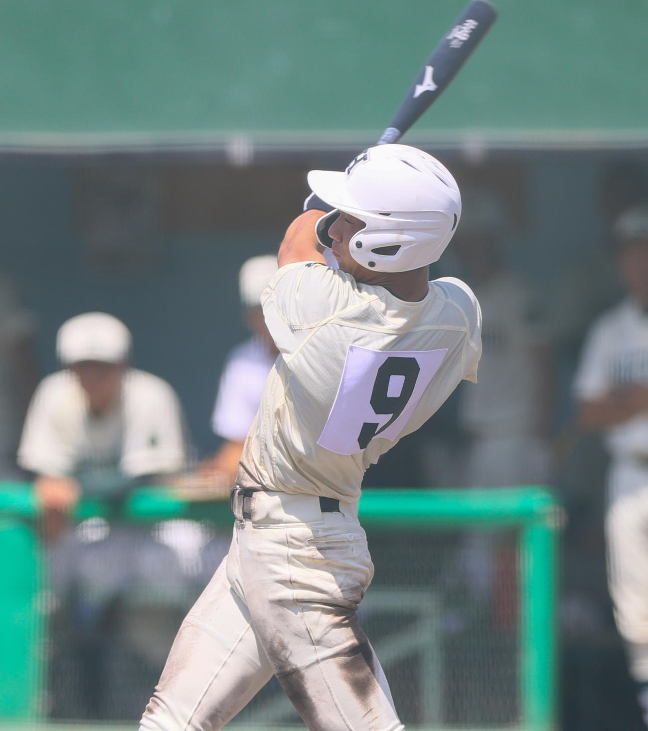 報徳学園対星陵　3回表報徳学園無死、安井は右越え本塁打を放つ（撮影・上山淳一）