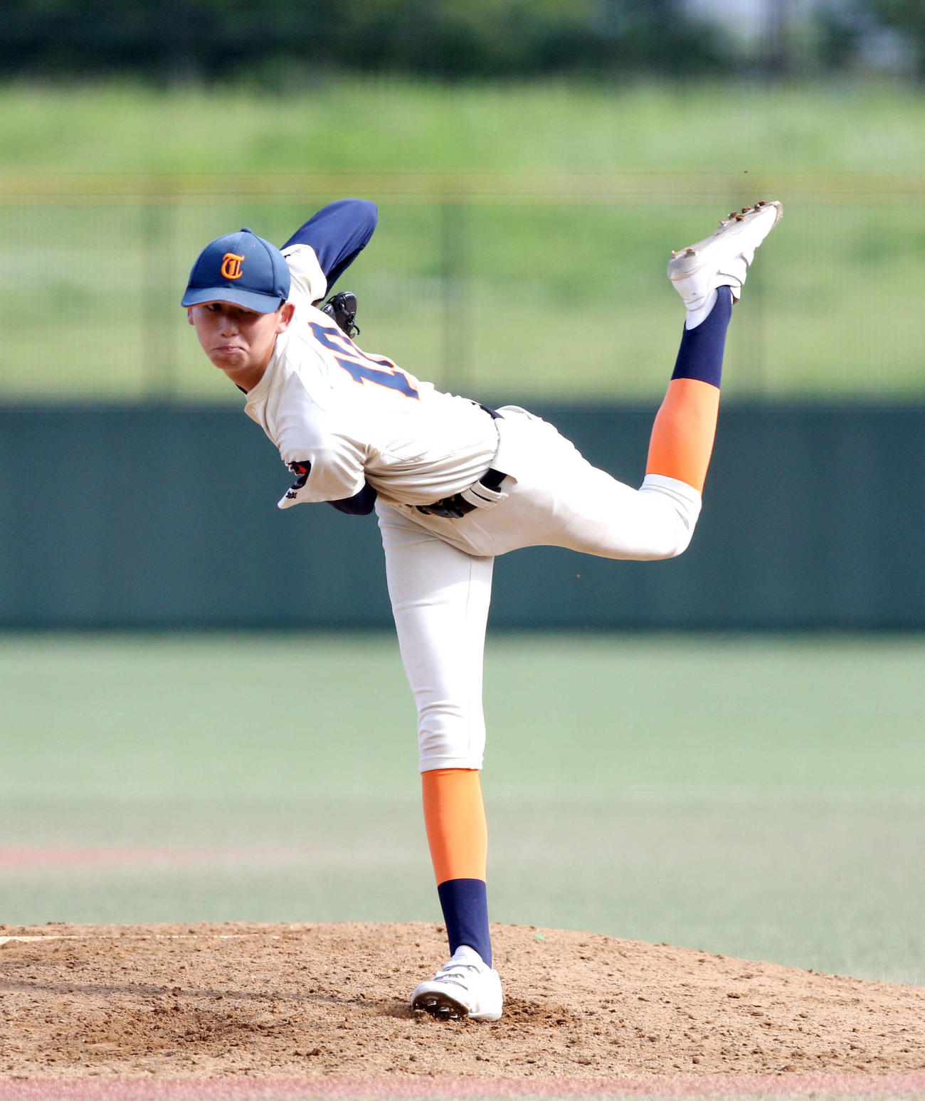 東陵対聖和学園　7回から登板した東陵・熊谷（撮影・木村有優）