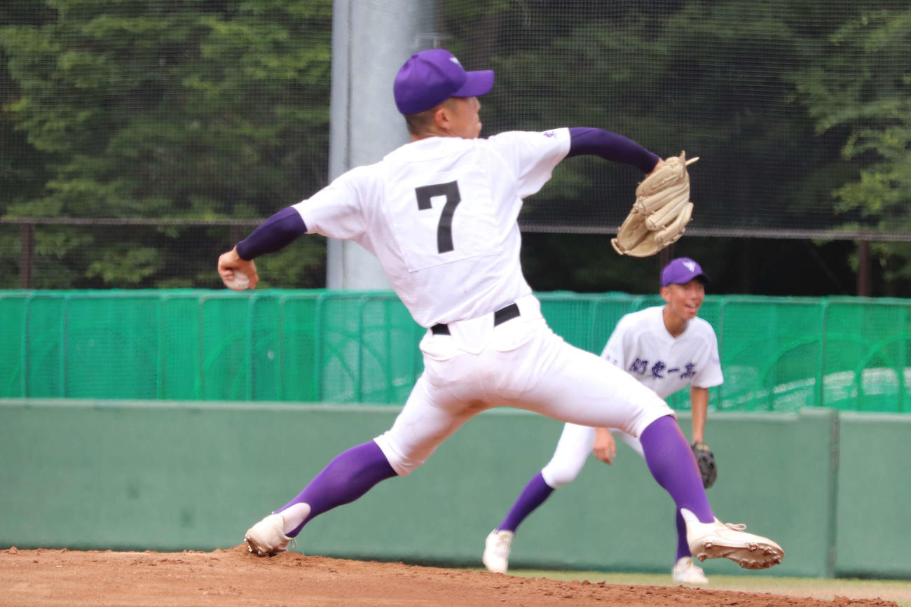 3回を1安打無失点の関東第一の二刀流、先発の坂本（撮影・保坂淑子）