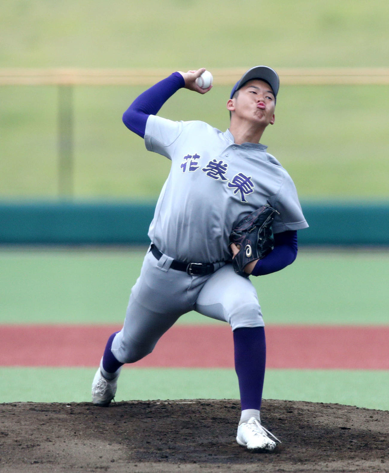 花巻東対釜石商工　先発の花巻東・金野（撮影・木村有優）