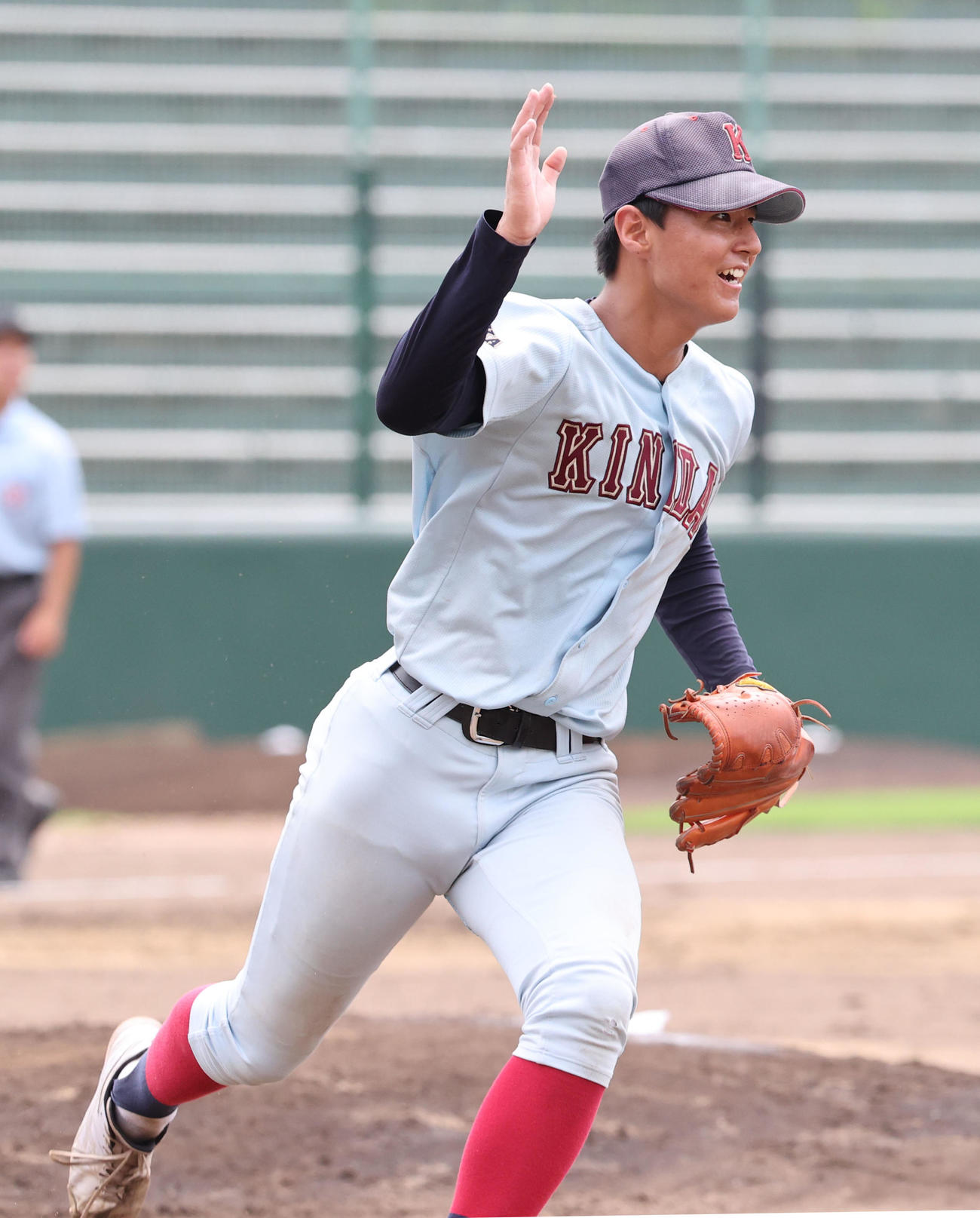 九州国際大付対近大福岡　先発した近大福岡・田辺は完封勝利を飾り笑顔（撮影・梅根麻紀）