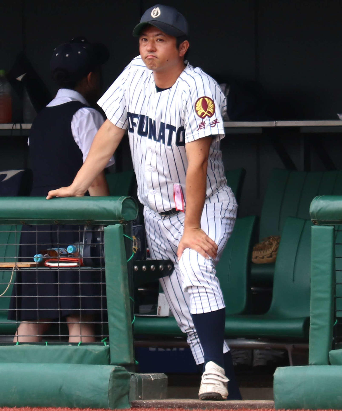 大船渡対盛岡一　戦況を見つめる大船渡・新沼監督（撮影・黒須亮）