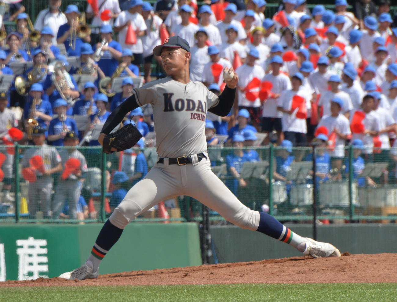 八戸工大一対青森山田　1回途中からマウンドを託された八戸工大一のエース左腕・金渕（撮影・濱本神威）