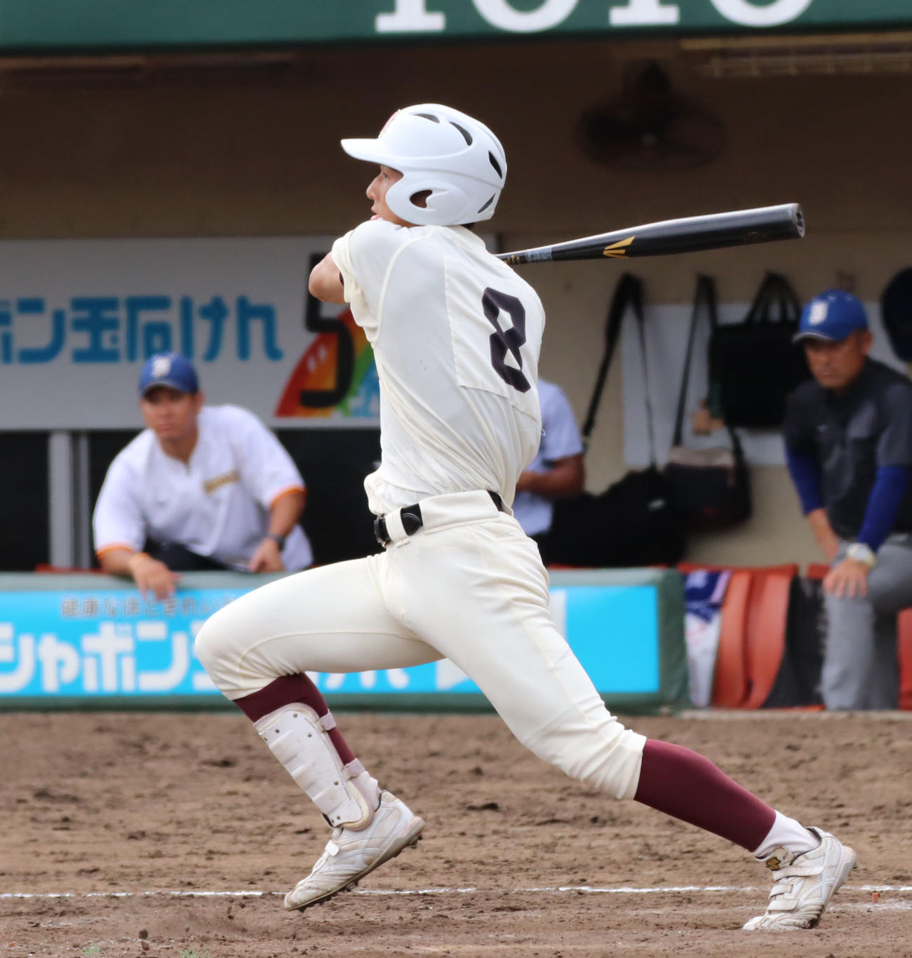 福岡大大濠対飯塚　4回表福岡大濠2死二、三塁、大神は左中間へ2点適時二塁打を放つ（撮影・鬼束羽瑠菜）