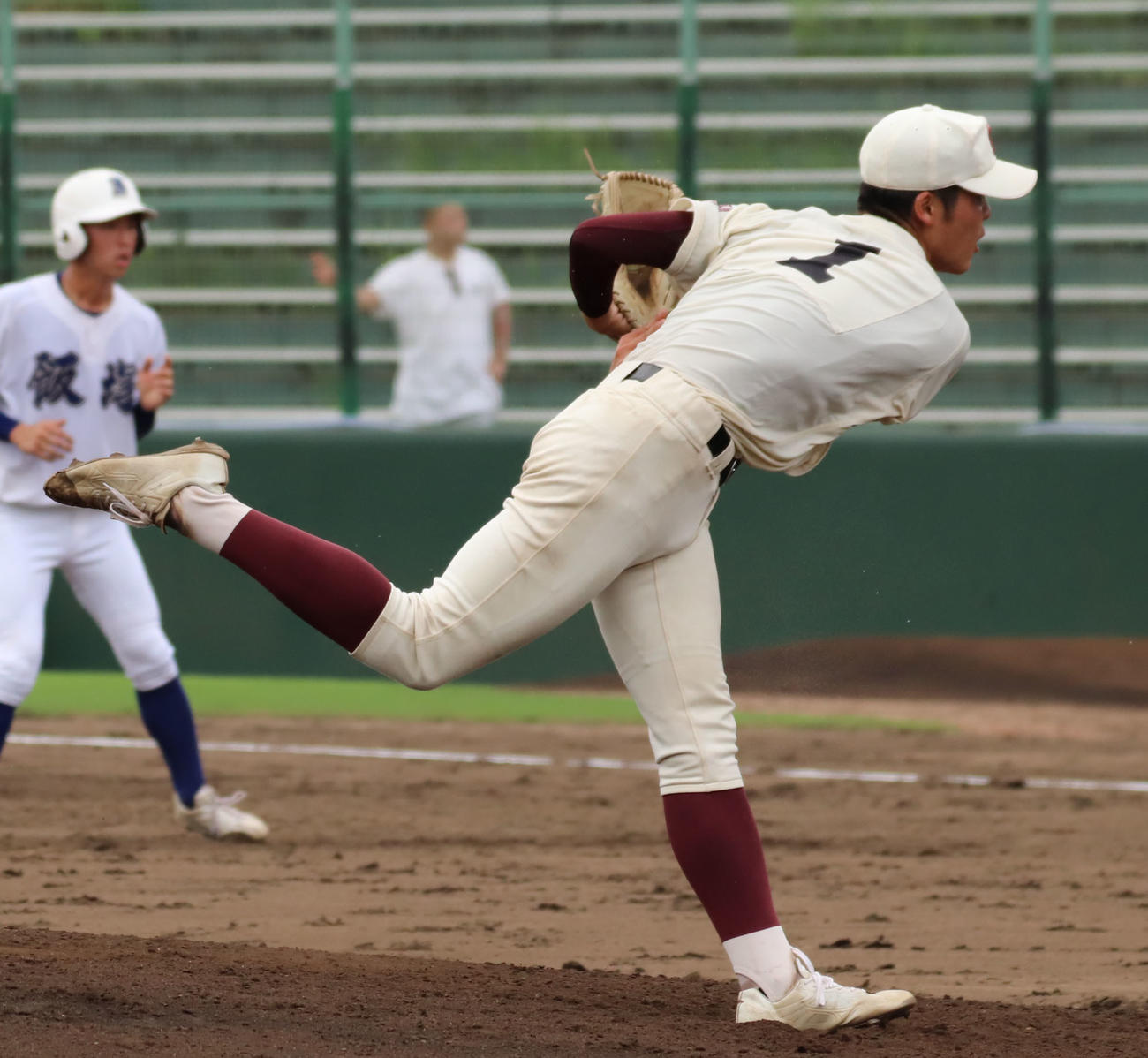 福岡大大濠対飯塚　2番手で登板した福岡大濠・柴田（撮影・鬼束羽瑠菜）