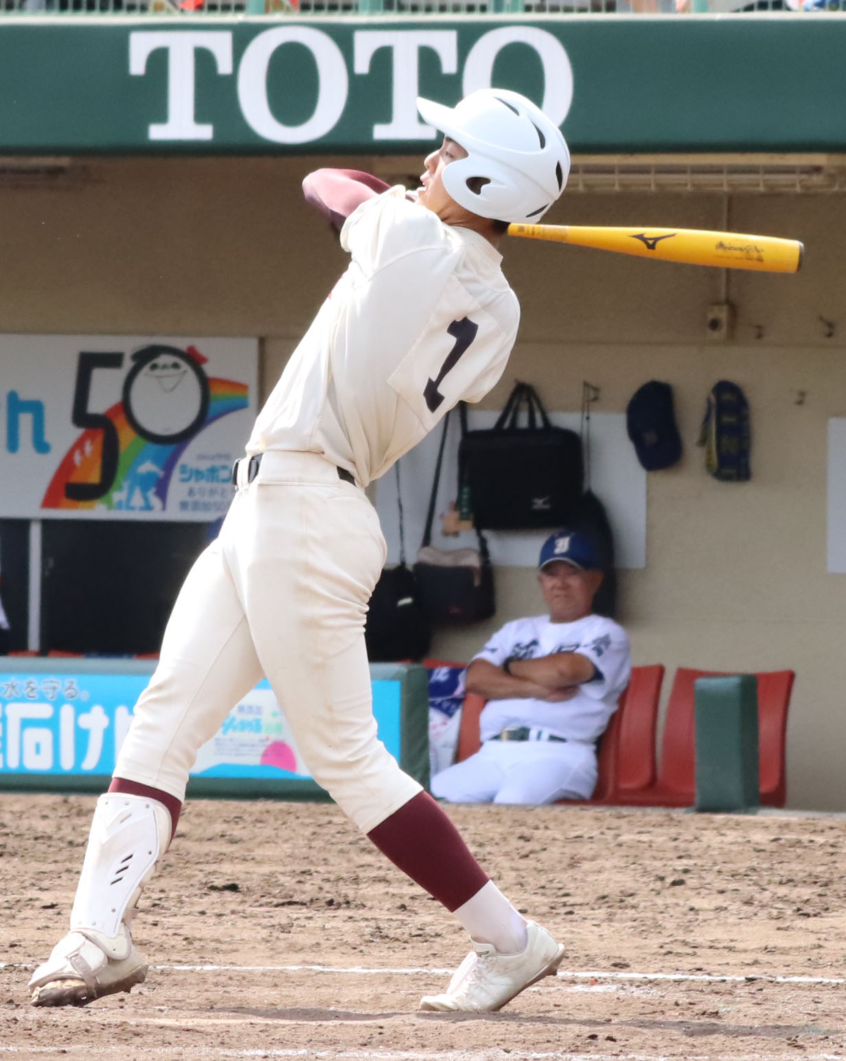 福岡大大濠対飯塚　4回表福岡大濠無死、柴田は同点の右越え本塁打を放つ（撮影・鬼束羽瑠菜）