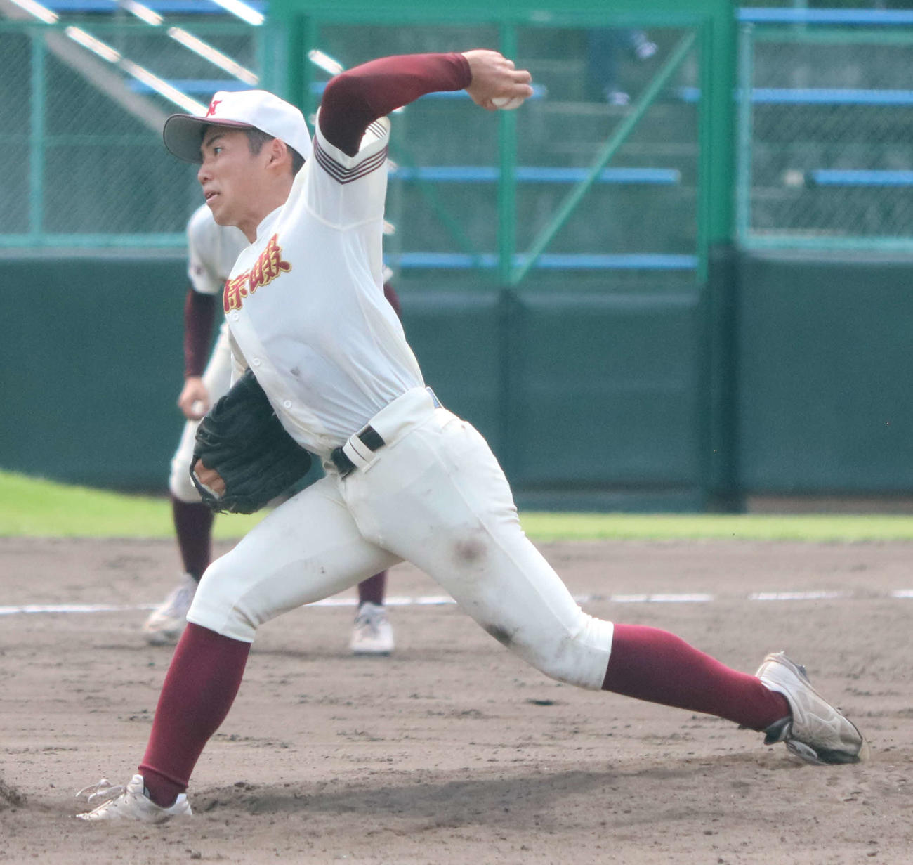 履正社対四條畷　四條畷先発の鞍留（撮影・塚本光）
