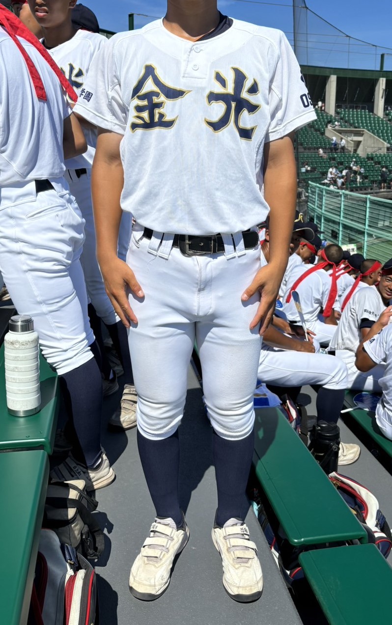 金光大阪のユニホーム正面（撮影・林亮佑）