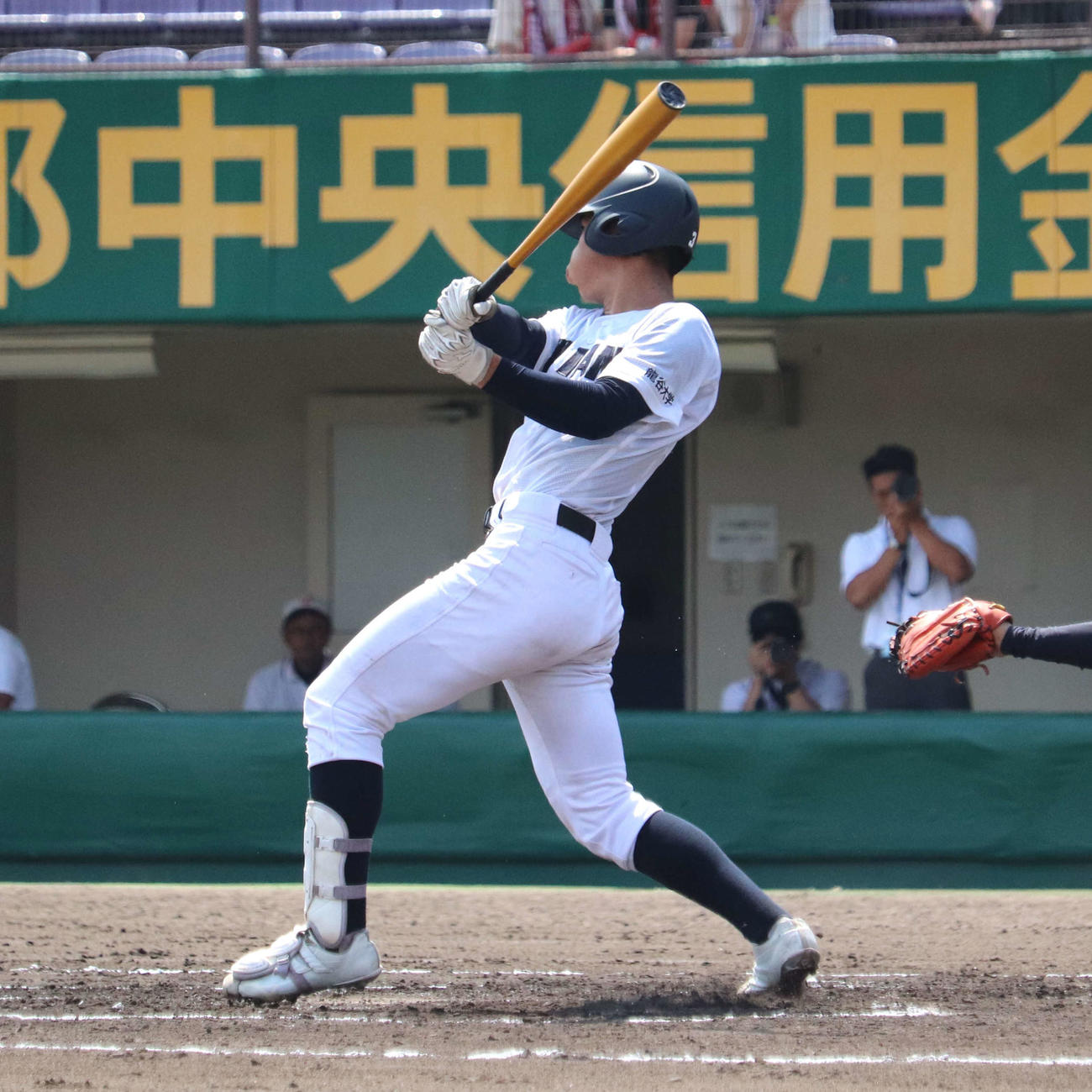 立命館宇治対龍谷大平安　初回2死三塁で右前適時打を放った、龍谷大平安の4番・村上宗太郎（そうたろう）内野手（3年）（撮影・中島麗）