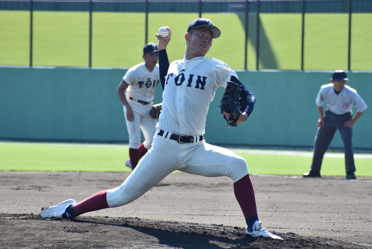 城東工科戦との4回戦に先発した大阪桐蔭・森陽樹（撮影・古財稜明）