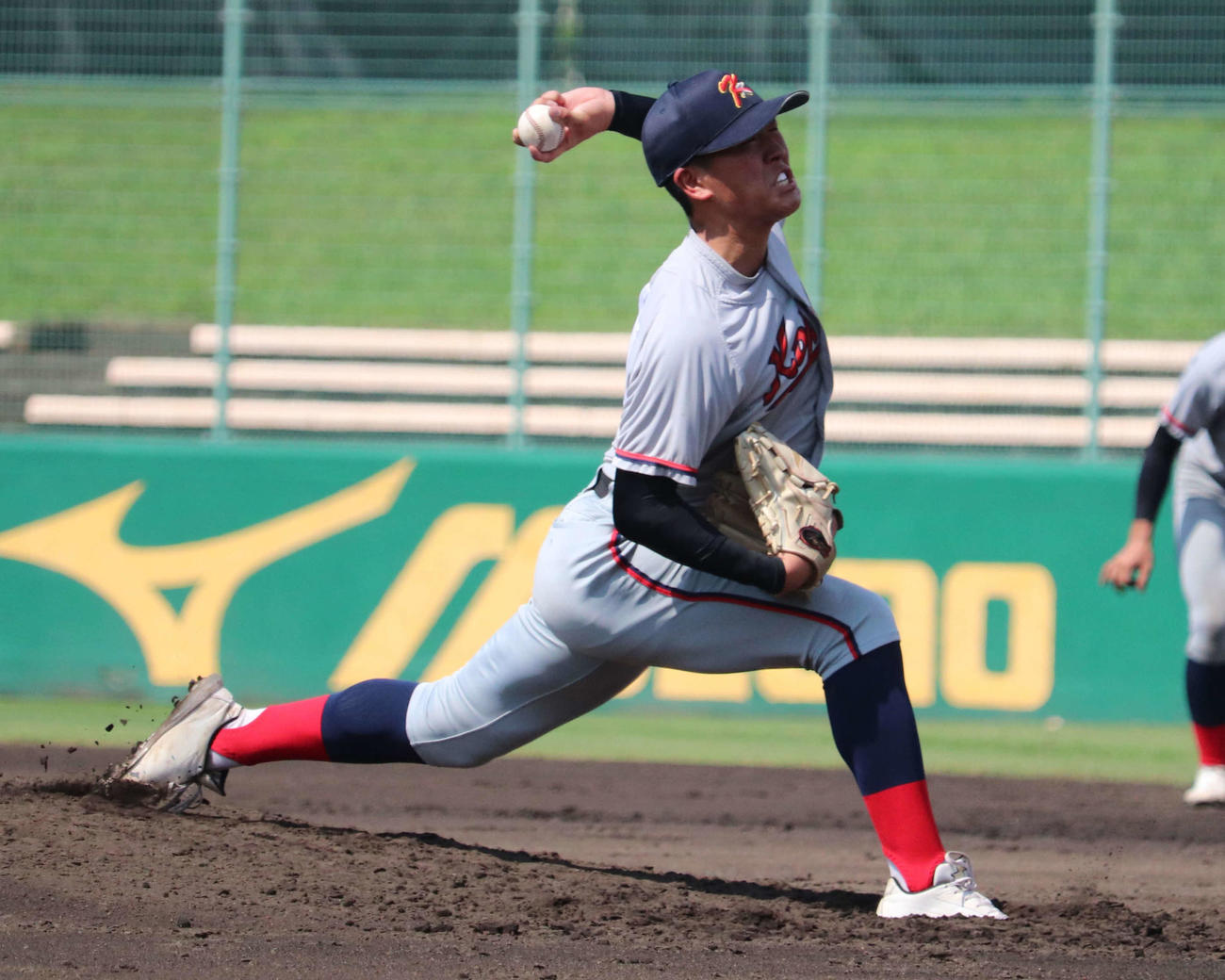 京都国際対塔南・開建　京都国際の先発・中崎琉生（るい）投手（3年）（撮影・中島麗）