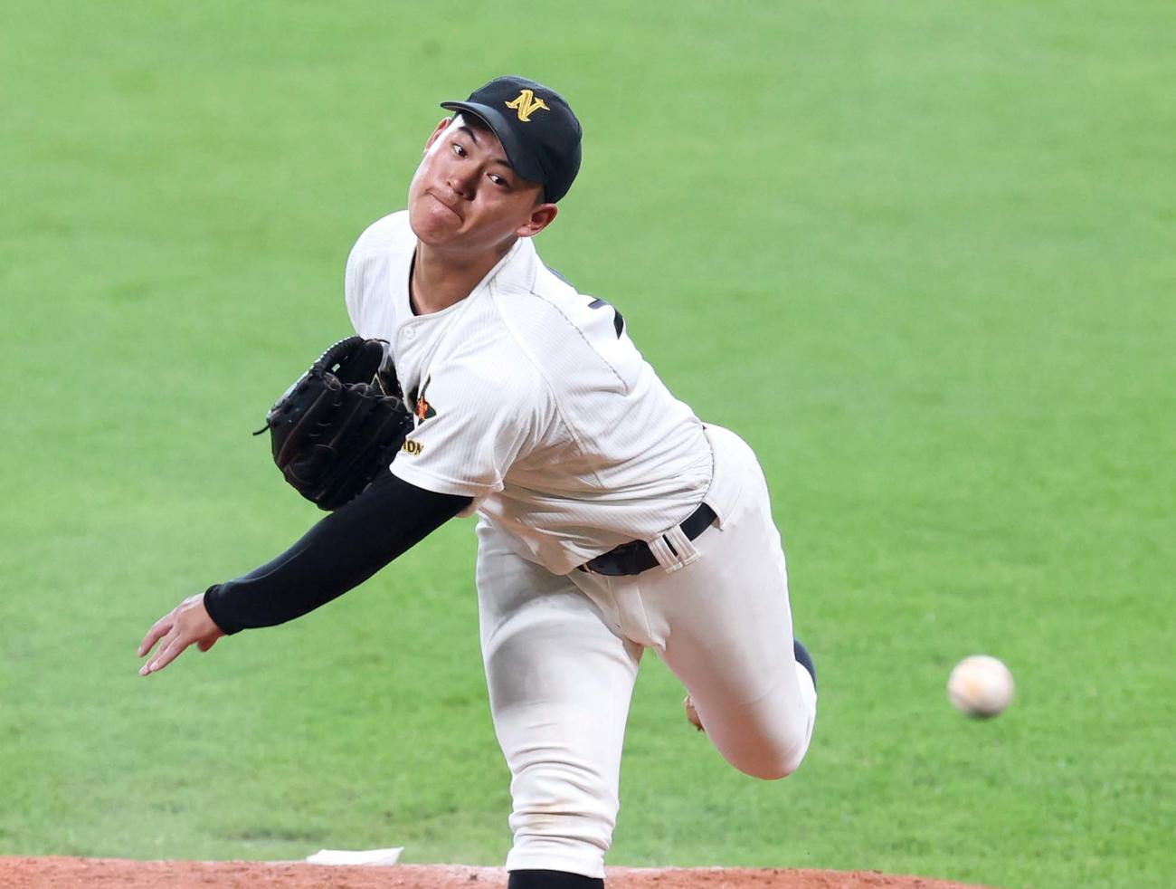 立命館慶祥対札幌日大　完投した札幌日大・小熊（撮影・黒川智章）