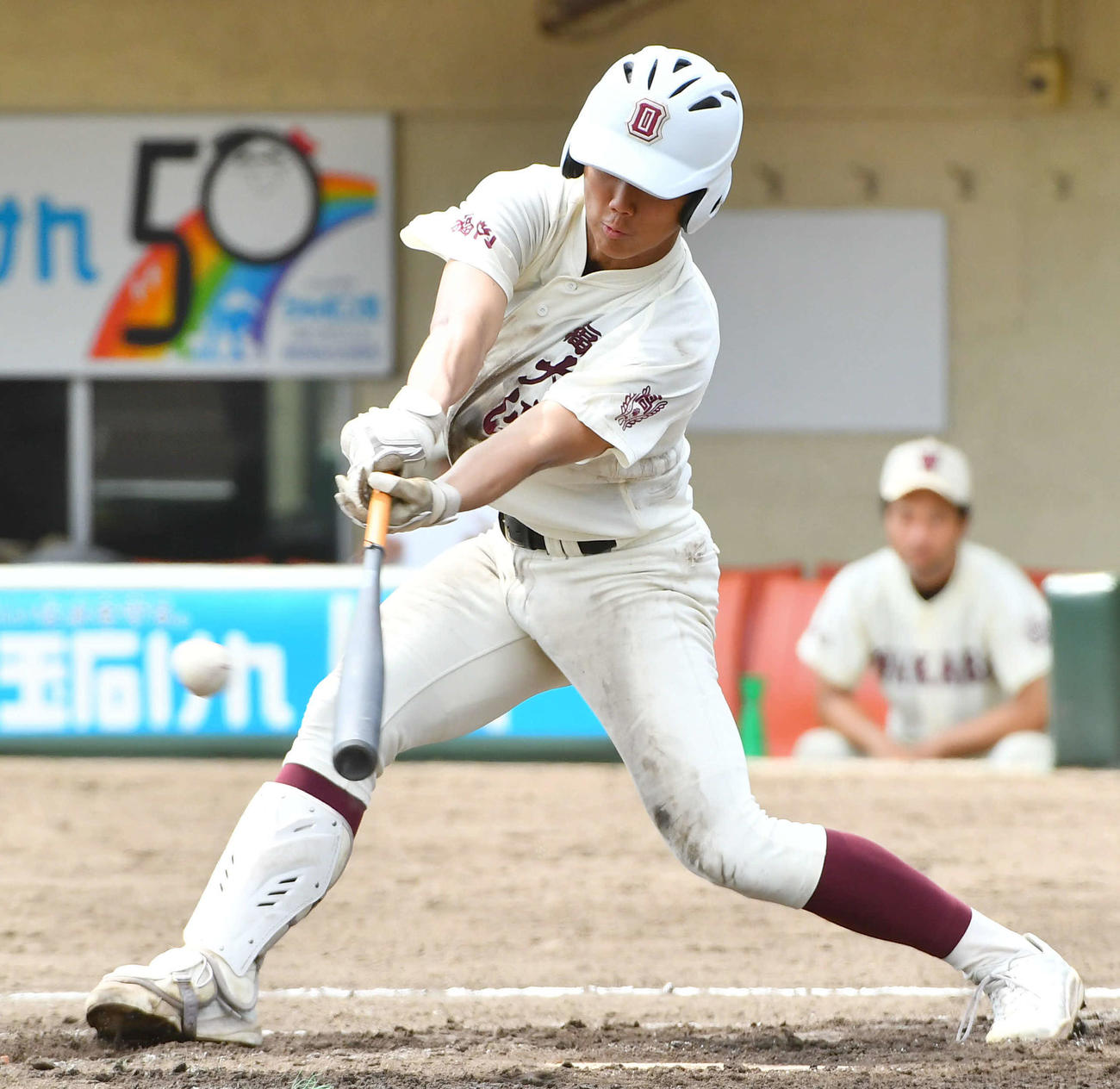 福岡大大濠対福岡大若葉　2回表福岡大大濠2死二、三塁、高田は2点適時中二塁打を放つ（撮影・岩下翔太）