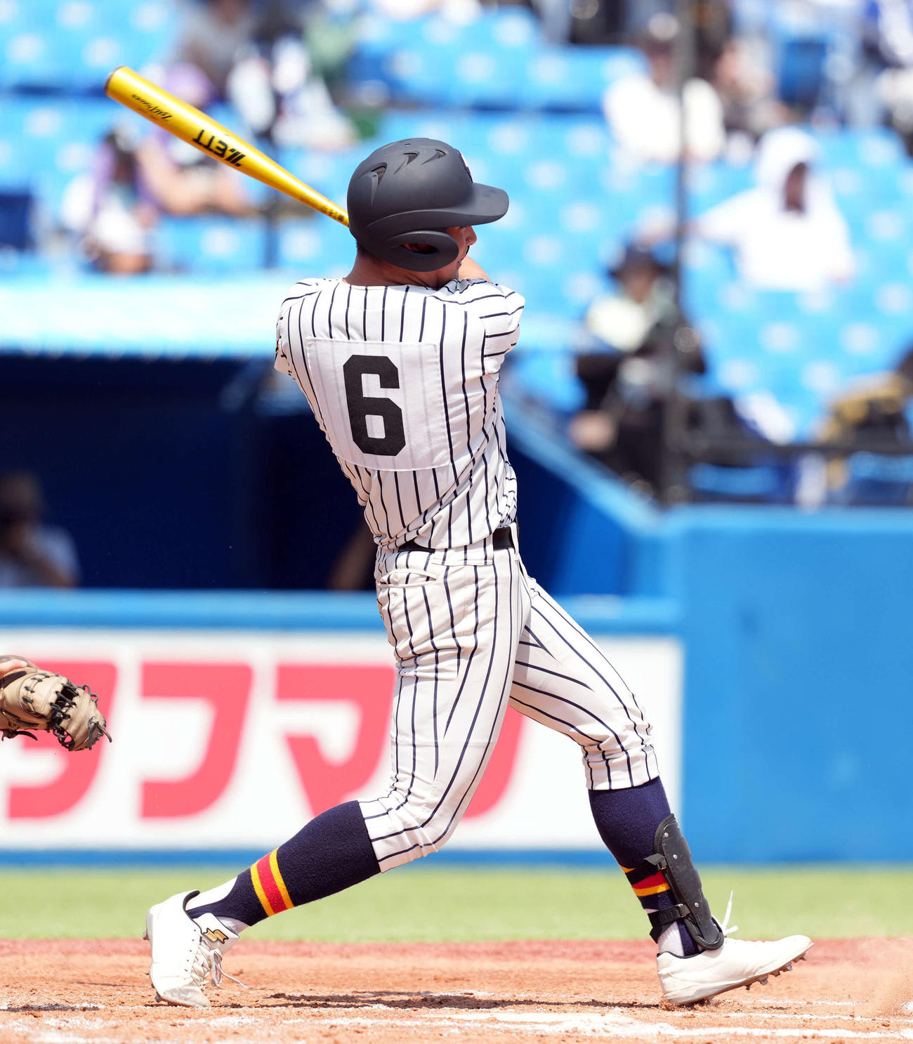 淑徳対帝京　6回裏帝京無死二塁、中前に適時打を放つ西崎（撮影・たえ見朱実）