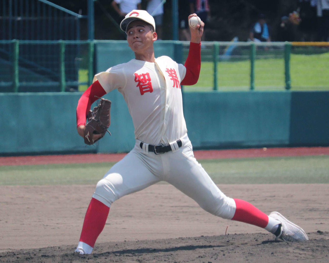 智弁学園対天理　力投する智弁学園のエース田近（撮影・中島麗）