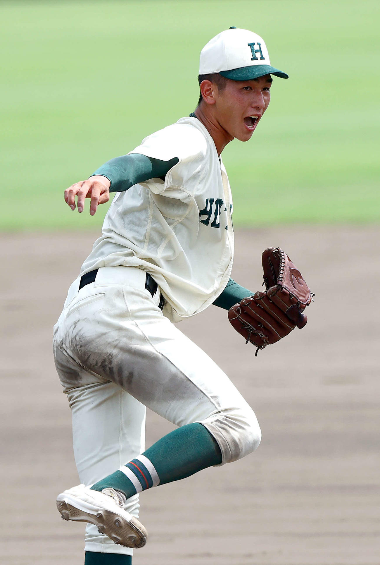 神戸学院大付対報徳学園　力投する報徳学園先発の今朝丸裕喜（撮影・上山淳一）