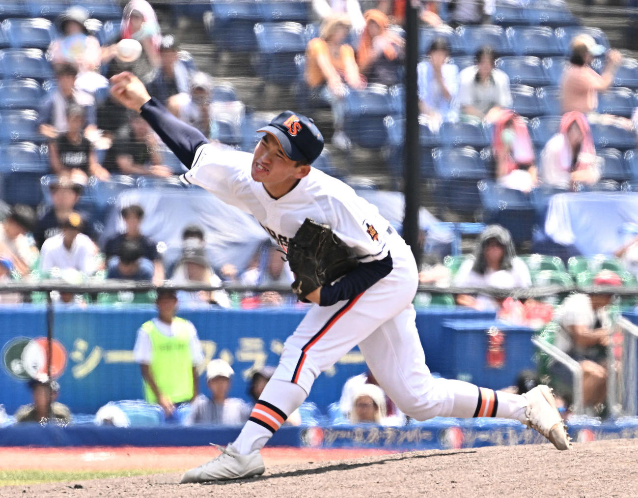 東京学館対木更津総合　8回表、木更津総合2番手で登板する飯塚（撮影・滝沢徹郎）