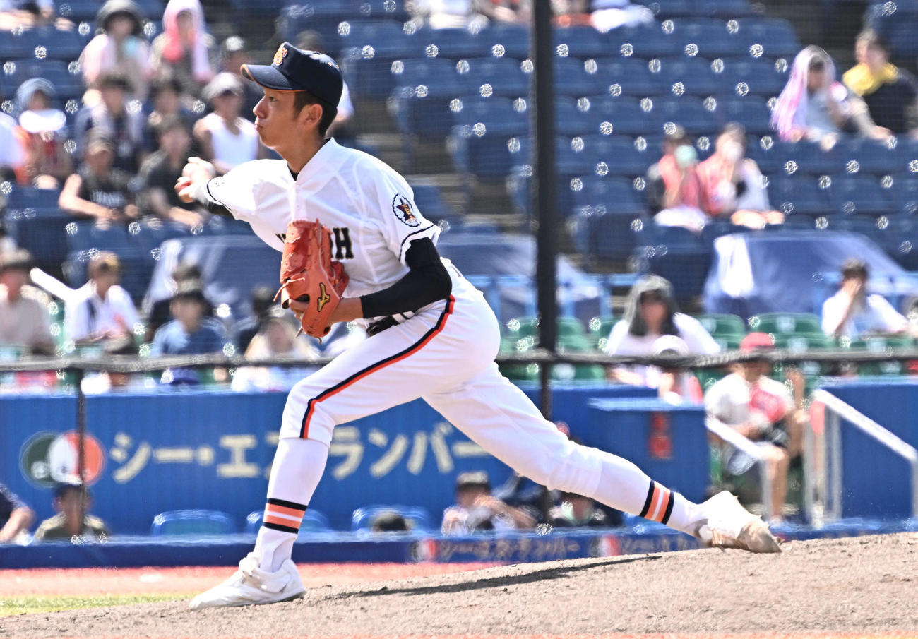 東京学館対木更津総合　木更津総合先発の石沢（撮影・滝沢徹郎）