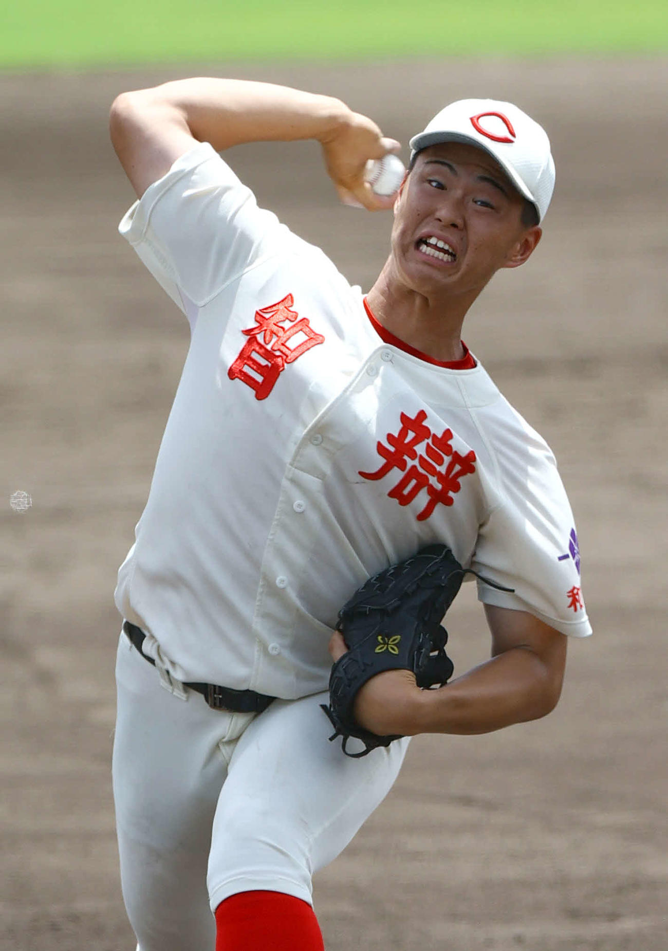 智弁和歌山対日高　4回表に登板する智弁和歌山・中西（撮影・上山淳一）