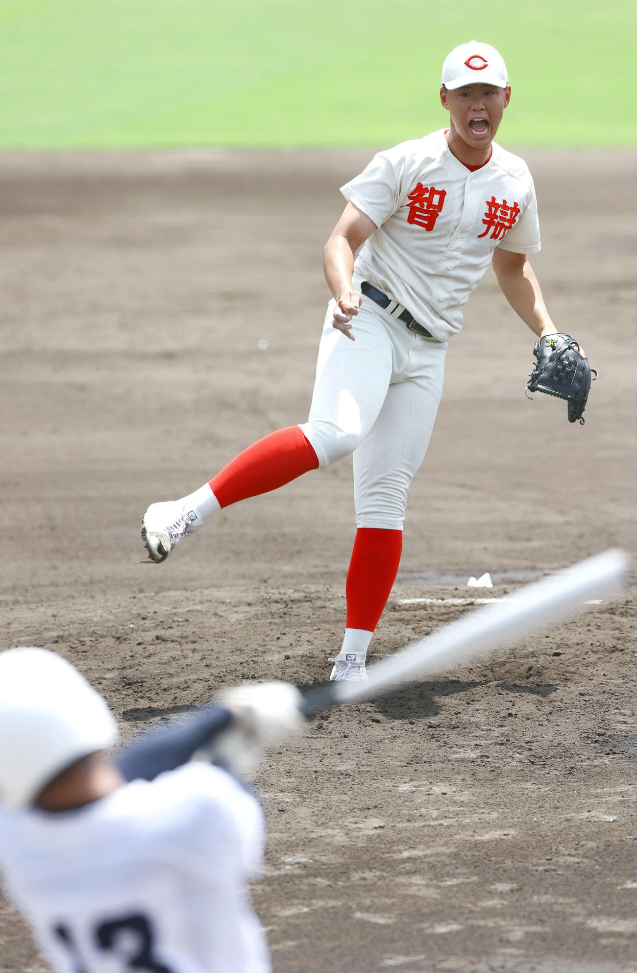 智弁和歌山対日高　4回表日高無死、中西は佐藤を空振り三振に仕留めさけぶ（撮影・上山淳一）