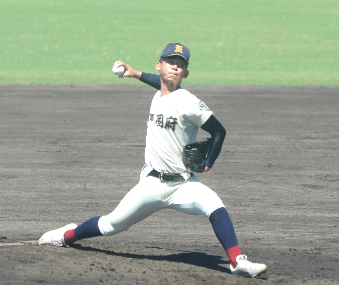熊本工対熊本国府　先発した熊本国府・坂井（撮影・佐藤究）