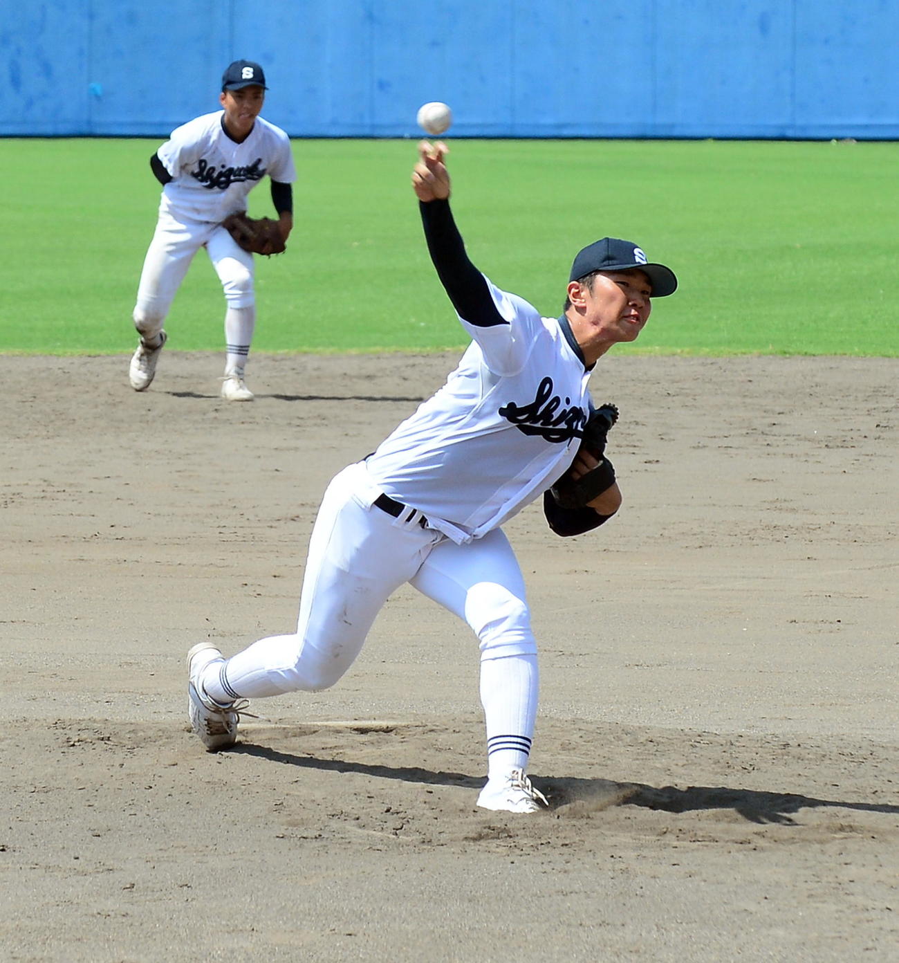 静岡対静岡商　完投勝利を飾った静岡先発・中野