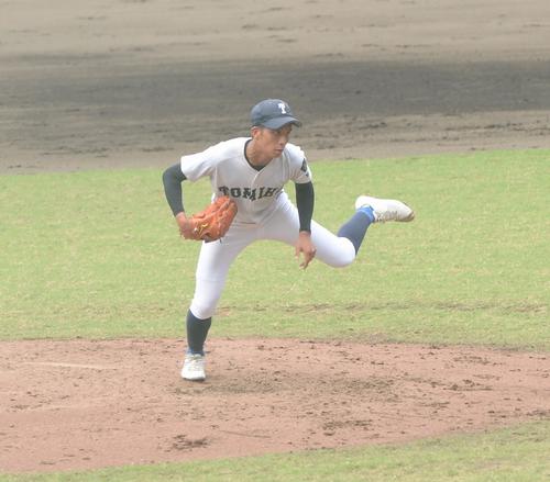 宮崎商対富島　先発した富島・柳田（撮影・佐藤究）