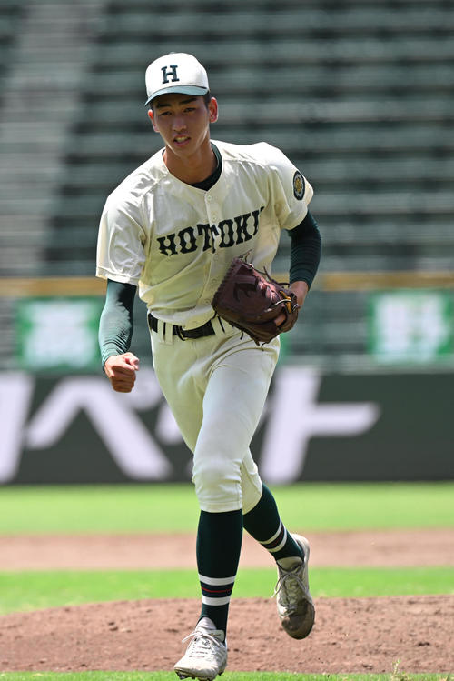 今春センバツ準Vの報徳学園がサヨナラ勝ちで決勝へ 主将の福留希空が