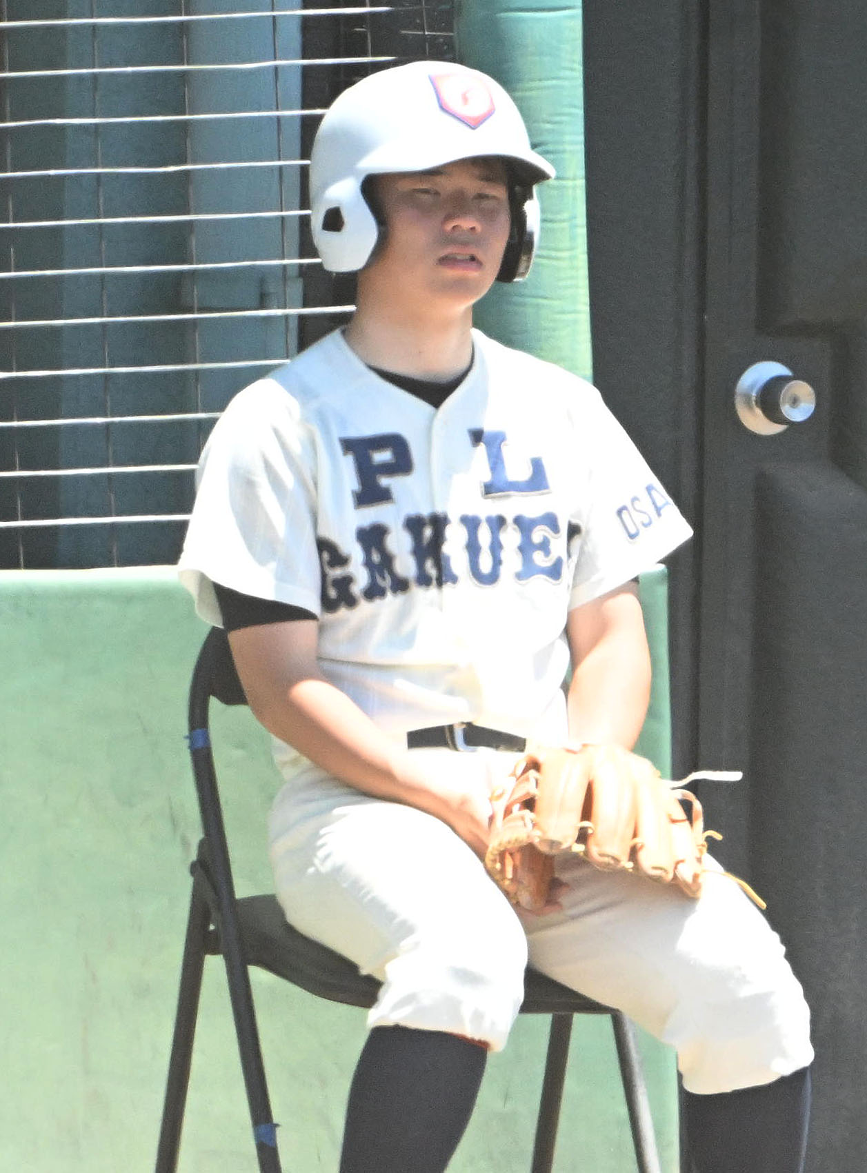 東海大学付属大阪仰星対5連合　ボールボーイをするPL学園硬式野球部・川村得（撮影・石井愛子）