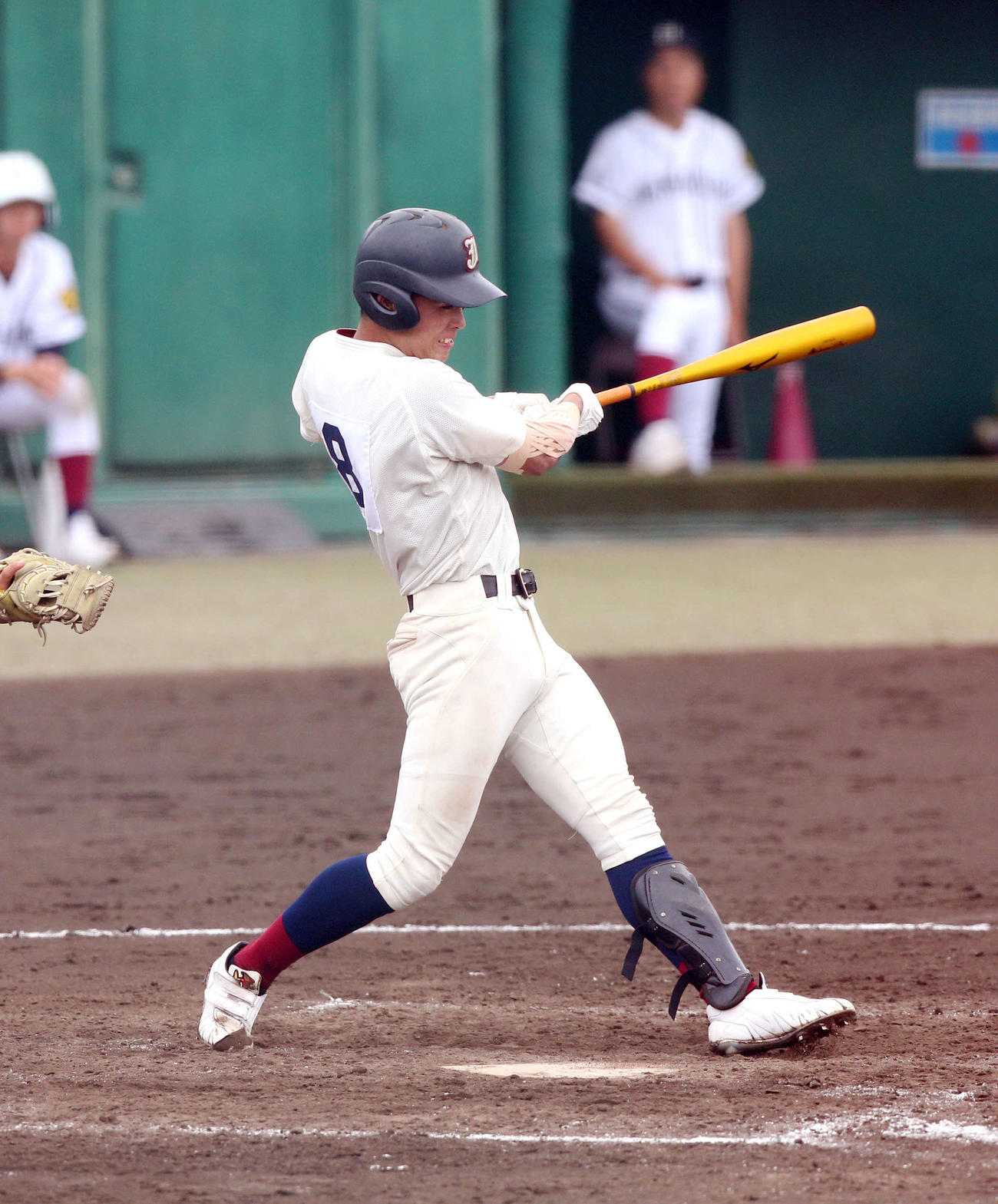 24日、山形商対山形城北　3回裏、左越えに逆転の3ランを放つ山形城北・小野村