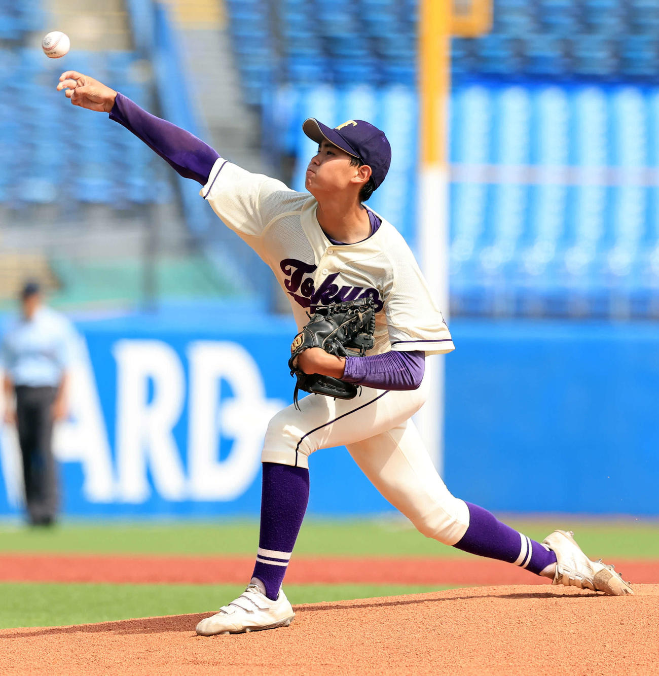 帝京対東京　東京先発の永見（撮影・浅見桂子）