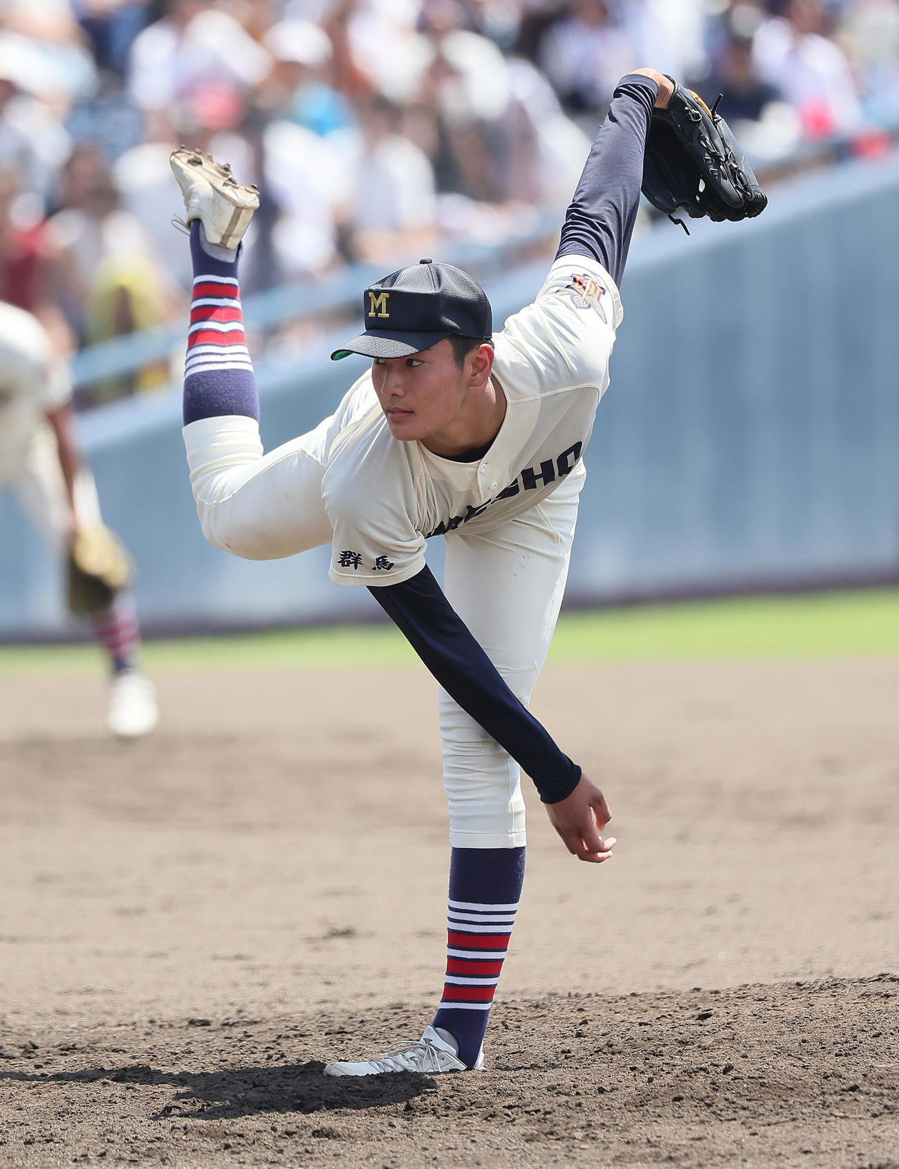 前橋商対健大高崎　4回途中から登板した前橋商・清水（撮影・足立雅史）